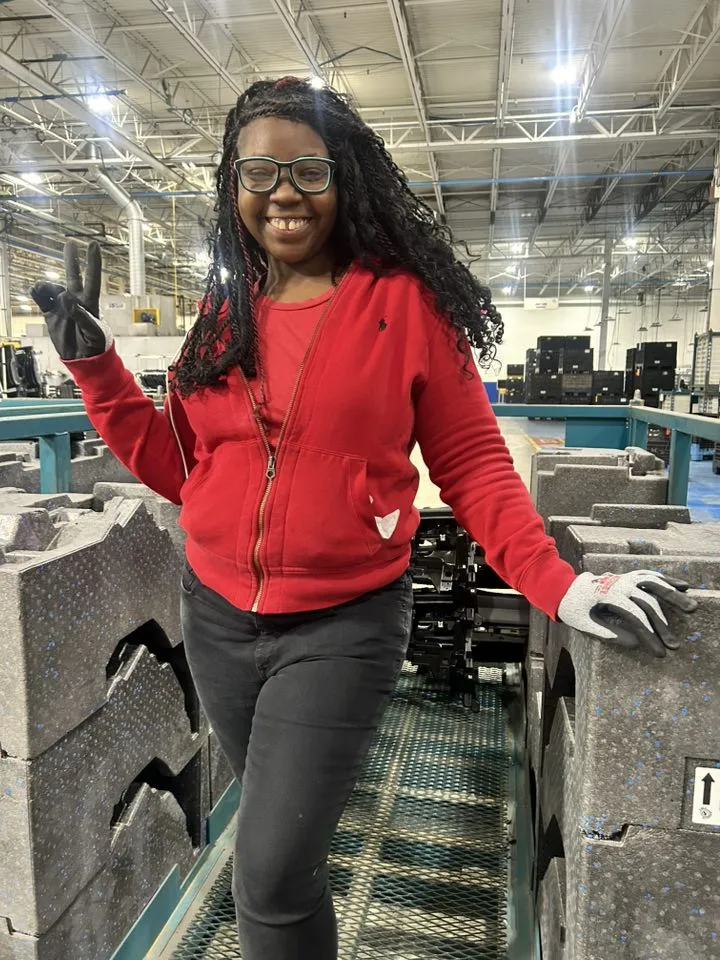 SOLIDARITY RED at Antolin